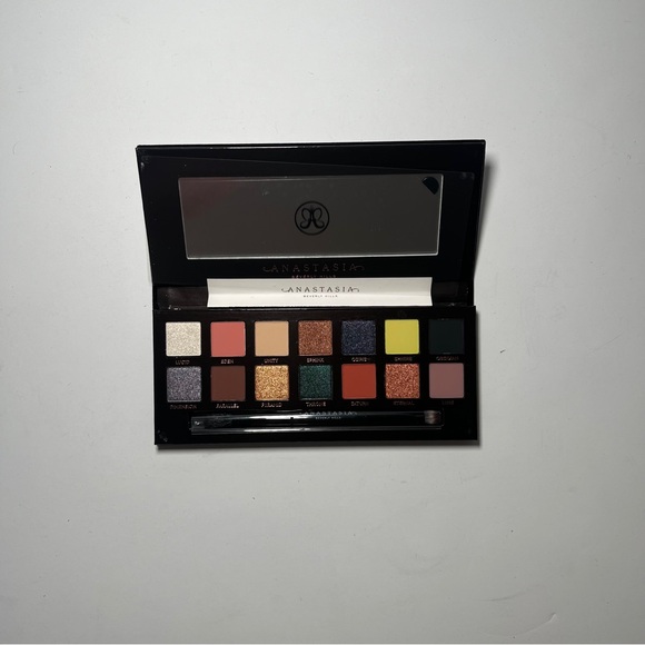 Anastasia Beverly Hill Prism Eyeshadow Palette